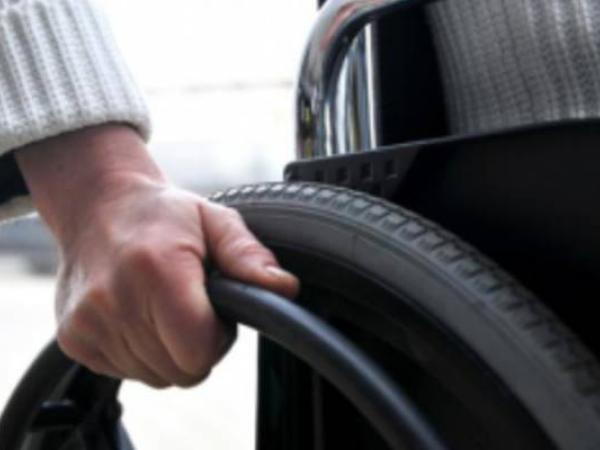 Новина Райкович запропонував дати підрядникам інвалідний візок, щоб самостійно відчули якість ремонту асфальту Ранкове місто. Кропивницький