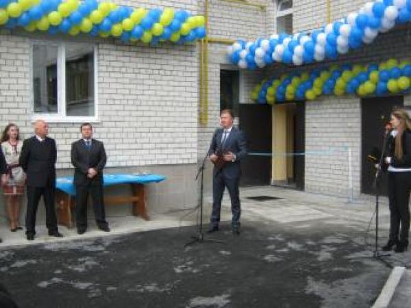 Новина 28 кировоградских семей получили ключи от квартир в новом доме Ранкове місто. Кропивницький