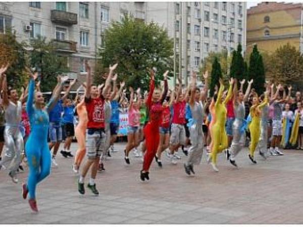 Новина На танцювальний марафон на День міста запрошуються усі бажаючі Ранкове місто. Кропивницький
