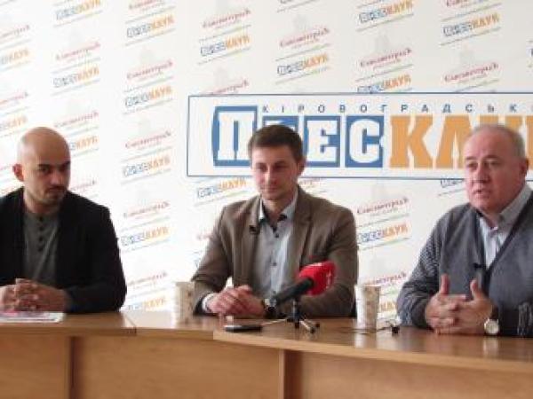 Новина Киевляне помогают кировоградцам провести честные выборы Ранкове місто. Кропивницький