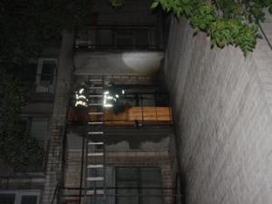 Новина Уночі на Пацаєва дев’ятеро рятувальників гасили вогонь на балконі Ранкове місто. Кропивницький