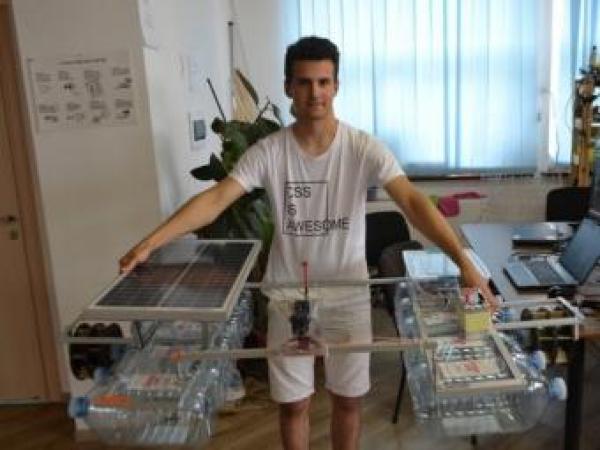 Новина Кропивничанин создал робота, который умеет чистить реки и озера Ранкове місто. Кропивницький