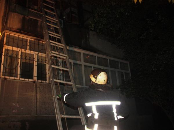Новина У Кропивницькому загорілись речі на балконі дев’ятиповерхівки Ранкове місто. Кропивницький