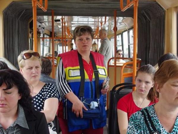 Новина Проїзд у нових автобусах може бути по 4 гривні Ранкове місто. Кропивницький