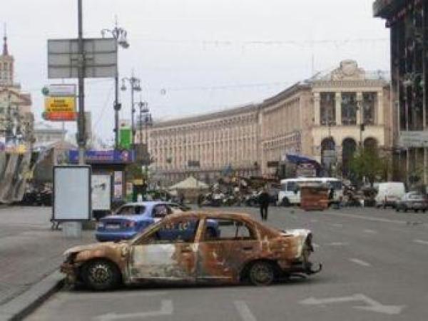 Новина Чтобы понять ситуацию, нужно побывать и на киевских, и на донецких баррикадах (ФОТО) Ранкове місто. Кропивницький
