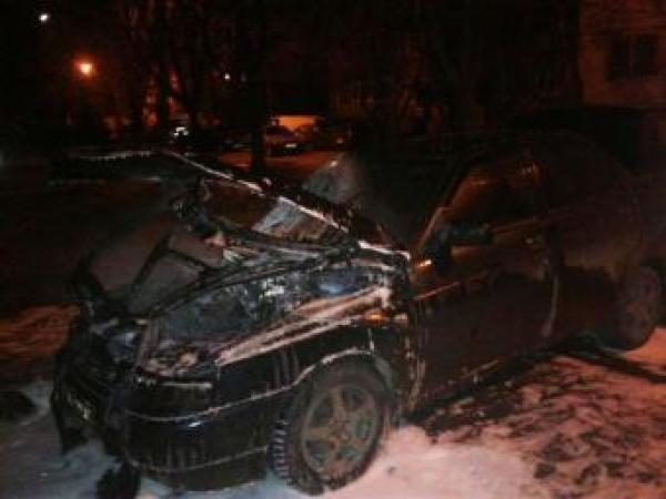 Новина У Кропивницькому по вулиці Попова загорівся легковий автомобіль Ранкове місто. Кропивницький