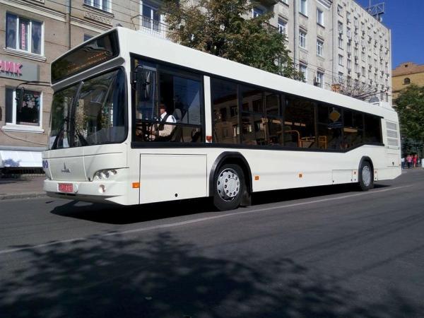 Новина У Кропивницький доїхали вісім із 20 нових автобусів Ранкове місто. Кропивницький