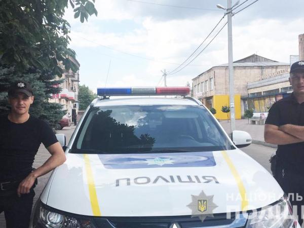 Новина На Кіровоградщині поліцейські врятували життя непритомному чоловіку Ранкове місто. Кропивницький