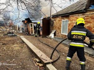 Новина Кіровоградщина: підрозділи ДСНС ліквідували 4 пожежі у житловому секторі Ранкове місто. Кропивницький