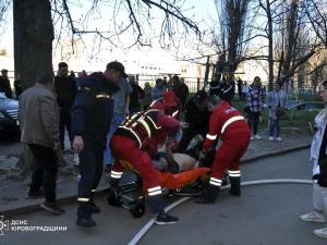 Новина Кропивницький: вогнеборці приборкали пожежу у квартирі, на якій загинув чоловік Ранкове місто. Кропивницький