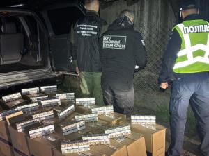 Новина На Закарпатті правоохоронці виявили 10 тисяч пачок контрафактного тютюну Ранкове місто. Кропивницький
