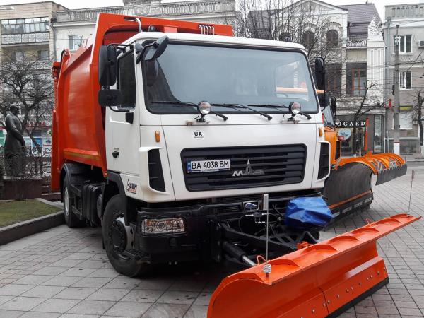 Новина У Кропивницькому купили трактори з російськими деталями, сміттєвоз, піскорозкидувач та автобус Ранкове місто. Кропивницький