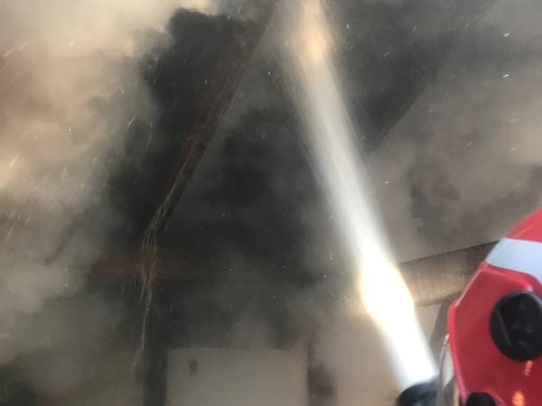 Новина Кіровоградщина: Рано-вранці на приватному подвір’ї спалахнув дах кухні Ранкове місто. Кропивницький