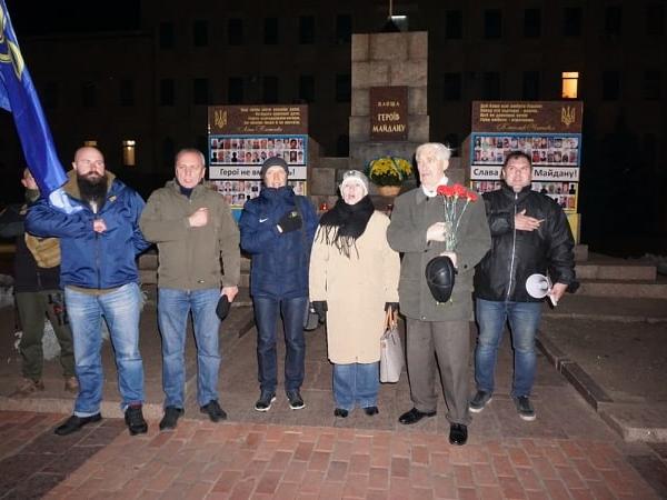 Новина Кропивничани вшанували пам’ять героїв Майдану (ФОТО) Ранкове місто. Кропивницький