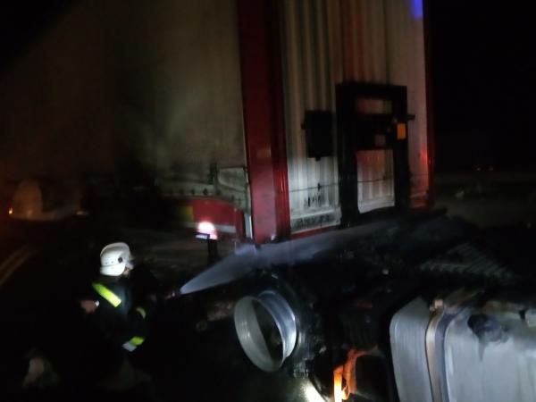 Новина Кіровоградська область: На трасі серед ночі загорілася вантажівка МАN Ранкове місто. Кропивницький