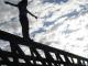 Кропивницький: На Ковалівському мосту дівчина ледь не вчинила самогубство (ВІДЕО)