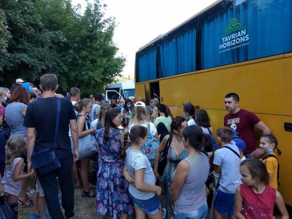 Новина Кропивницькі школярі поїхали відпочивати на Одещину Ранкове місто. Кропивницький
