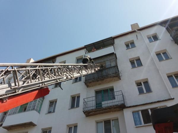 Новина На Кіровоградщині 80-річна жінка опинилась у пастці на своєму балконі Ранкове місто. Кропивницький