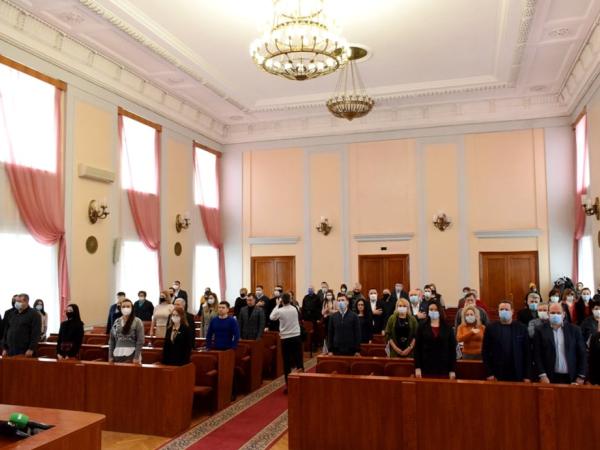 Новина У Кропивницькій міській раді утворилися дві депутатські фракції Ранкове місто. Кропивницький