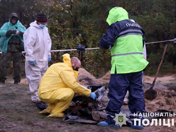 Новина Понад 120 тіл ексгумувала поліція Донеччини на деокупованих територіях Ранкове місто. Кропивницький