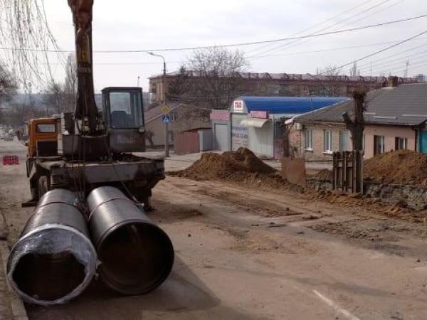 Новина При заміні каналізаційного колектора на Кропивницького використовується сучасна труба Ранкове місто. Кропивницький