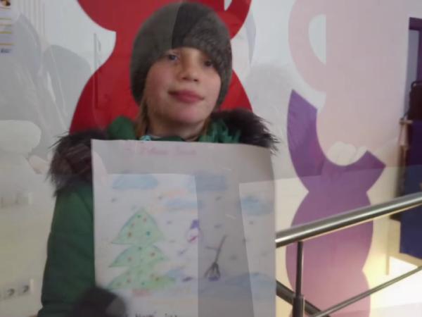 Новина У Кропивницькому діти-переселенці відправили захисникам вітальні листівки Ранкове місто. Кропивницький