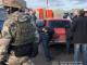 Кропивницький: Біля Епіцентру поліція затримала банду вимагачів (ВІДЕО)