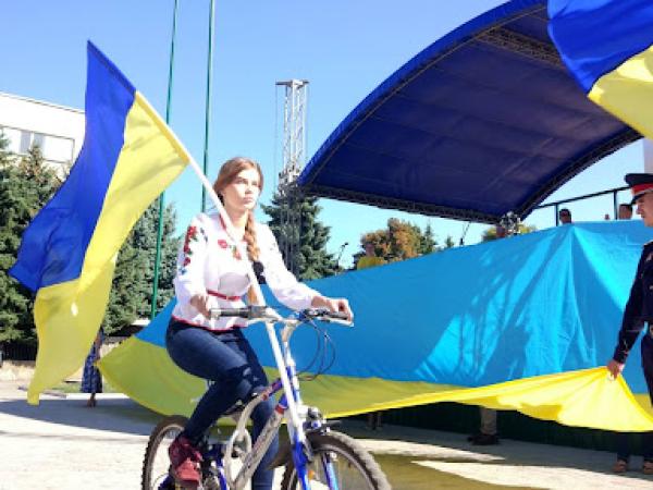 Новина Мешканців Кіровоградщини запрошують на велозаїзд у вишиванках Ранкове місто. Кропивницький