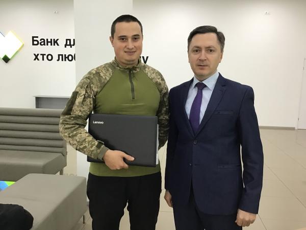 Новина Кропивничанин виграв сучасний ноутбук в акції ПриватБанку та Masterсard Ранкове місто. Кропивницький