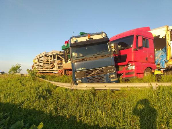Новина У Благовіщенському районі дві вантажівки потребували допомоги рятувальників після ДТП Ранкове місто. Кропивницький