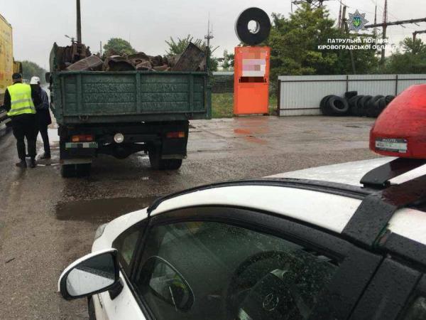 Новина На Кіровоградщині патрульні виявляють незаконне перевезення вантажу Ранкове місто. Кропивницький