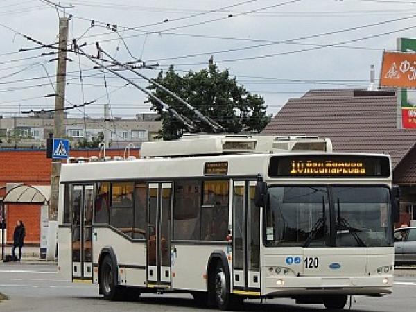 Новина У Кропивницькому запустили тимчасовий автобусний маршрут Ранкове місто. Кропивницький