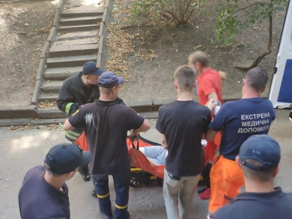 Новина Рятувальники прийшли на допомогу 23-річній дівчині, що була у критичному стані Ранкове місто. Кропивницький
