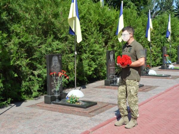 Новина У Кропивницькому вшанували пам’ять загиблих спецпризначенців 3-го окремого полку Ранкове місто. Кропивницький