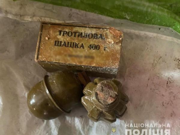 Новина У Кропивницькому у місцевого жителя знайшли 200 боєприпасів (ФОТО) Ранкове місто. Кропивницький
