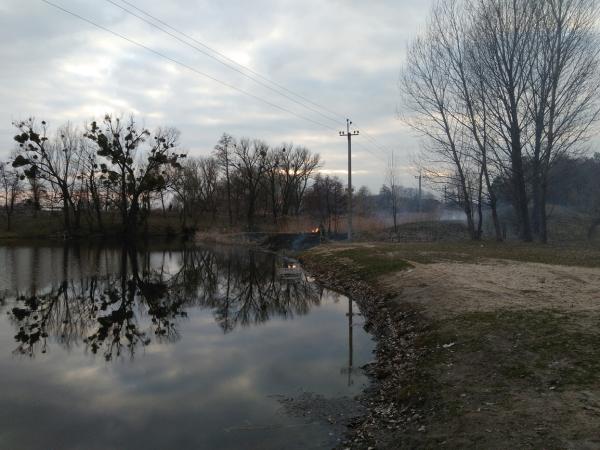 Новина Кіровоградщина: У природі загоряються сухі трава і очерет Ранкове місто. Кропивницький