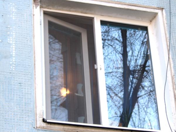 Новина Кировоградщина: В Александрии мужчина толкнул соседа из окна многоэтажки Ранкове місто. Кропивницький