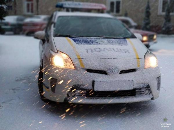 Новина Через сніг і хурделицю різко збільшилась кількість ДТП на дорогах Ранкове місто. Кропивницький