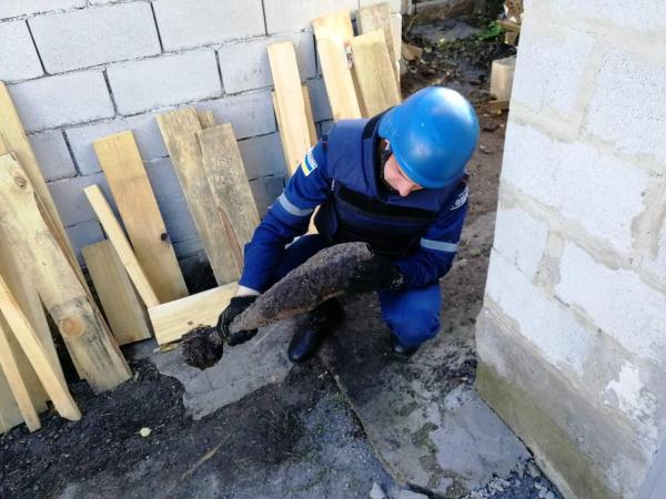 Новина Кропивницький: На Масляніківці у приватному секторі на городі знайшли дві мінометні міни Ранкове місто. Кропивницький