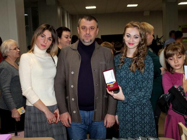 Новина Громадська активістка й журналістка отримала орден за благодійництво Ранкове місто. Кропивницький