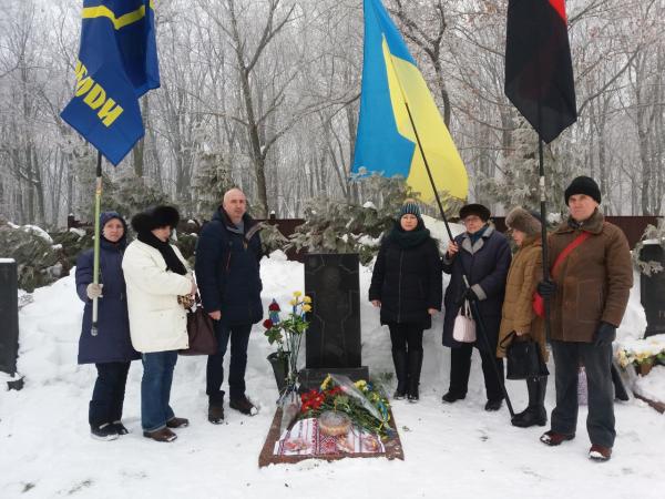 Новина Кропивницький: Побратими вшанували пам’ять воїна, полеглого за Україну Ранкове місто. Кропивницький