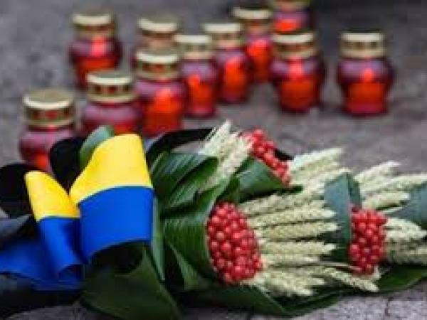 Новина Правоохоронці у Кропивницькому вшанують пам’ять загиблих колег Ранкове місто. Кропивницький