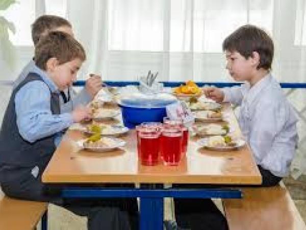 Новина Кропивницький: Як харчуватимуться по-новому діти в школах? Ранкове місто. Кропивницький