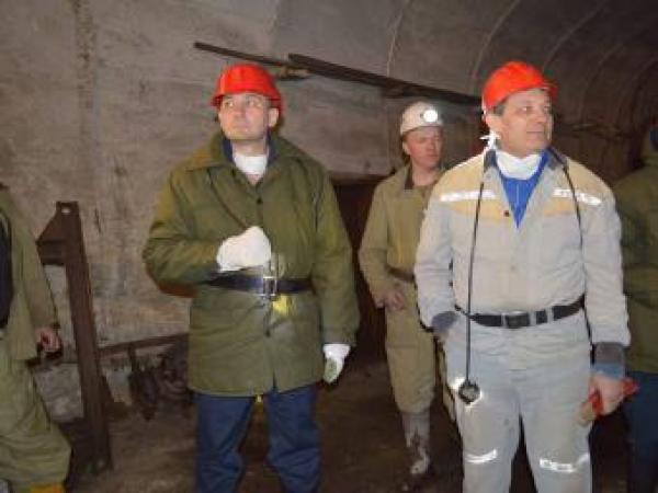 Новина Яриніч продемонстрував у шахті колегам-депутатам радіаційні загрози Кропивницькому Ранкове місто. Кропивницький