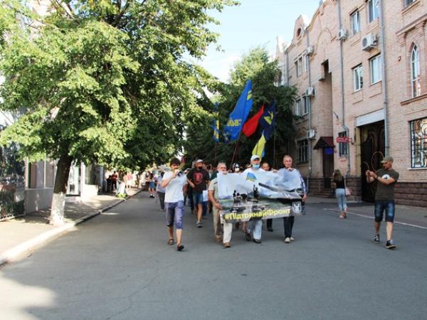 Новина Вимога нації - ні капітуляції: У Кропивницькому відбулася хода протесту (ФОТО, ВІДЕО) Ранкове місто. Кропивницький