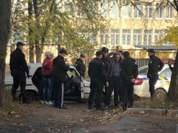 Новина Кропивницький: Біля медколеджу затримали водія авто у стані наркотичного сп’яніння Ранкове місто. Кропивницький