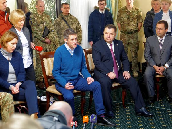 Новина Глави оборонних відомств України та Британії зустрілися з родинами полонених військових моряків Ранкове місто. Кропивницький