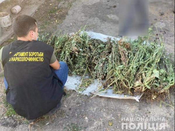 Новина На Кіровоградщині арештували двох чоловіків, які торгували наркотиками (ФОТО) Ранкове місто. Кропивницький