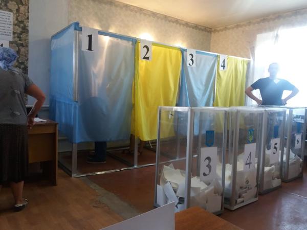 Новина Кропивницький: Скільки виборців проголосувало до обіду? Ранкове місто. Кропивницький
