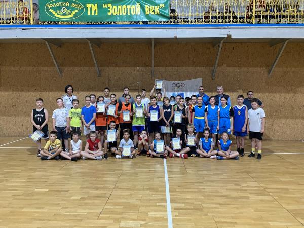 Новина Юні баскетболісти Кропивницького відзначили День фізичної культури та спорту турніром Ранкове місто. Кропивницький